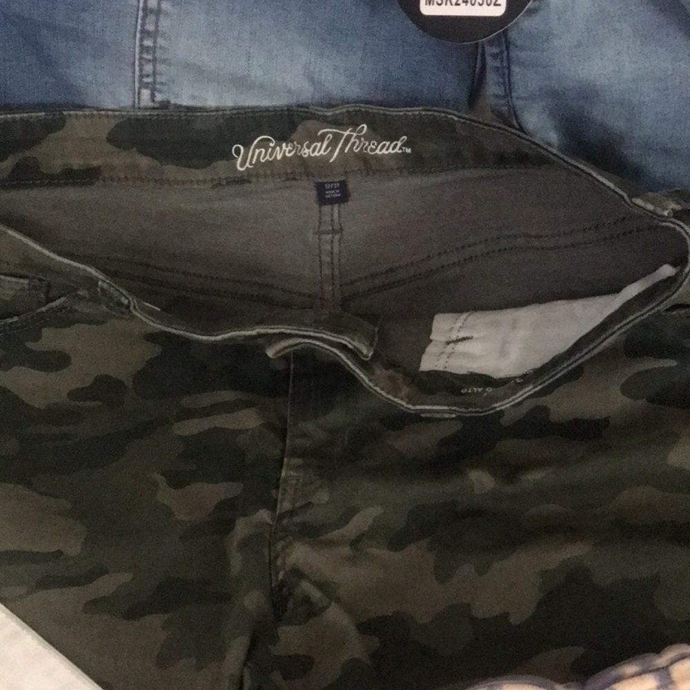 Shorts - Picture 5 of 15